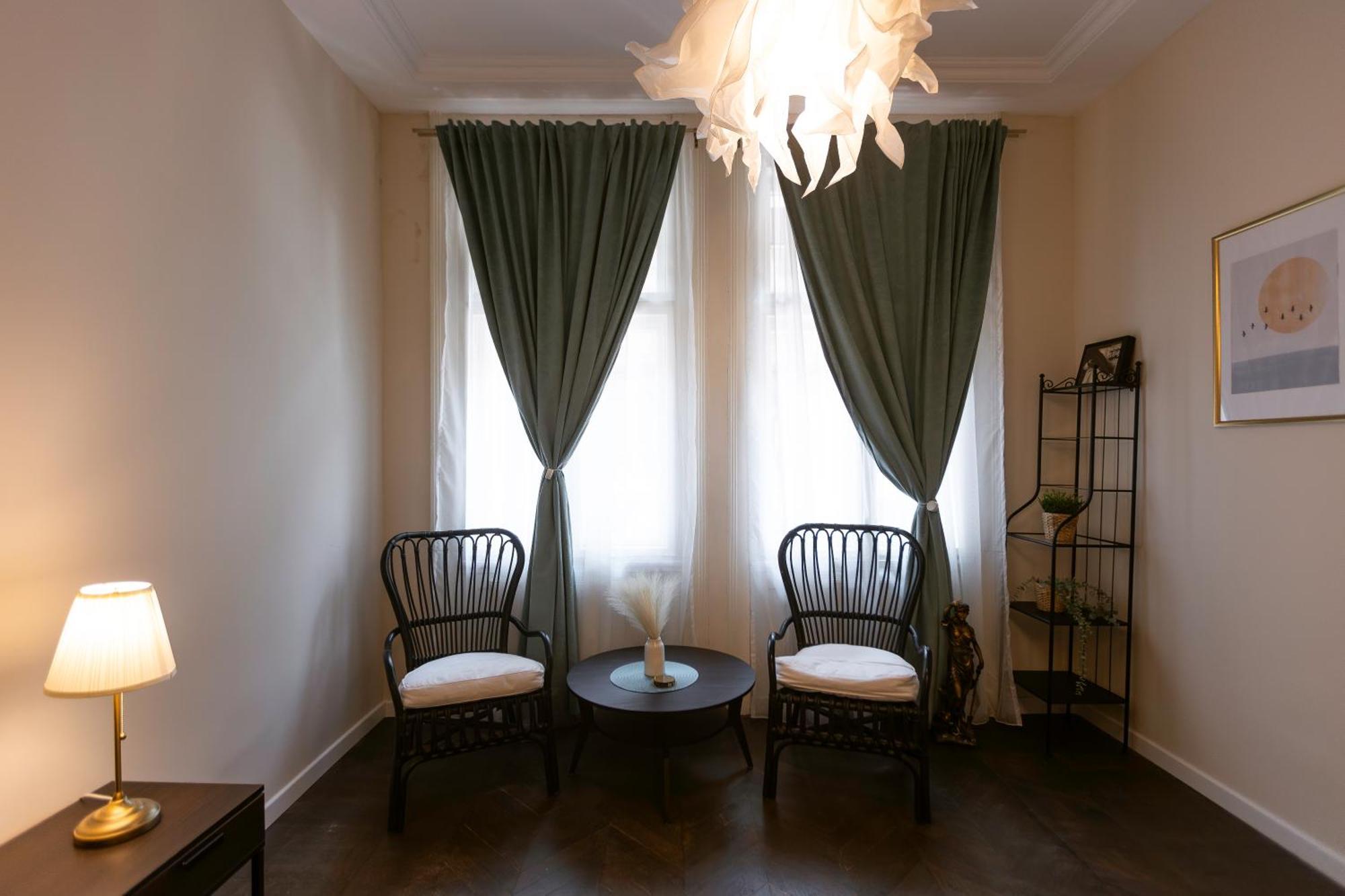 Central Charm - 2Br Apartment Timisoara Exterior photo