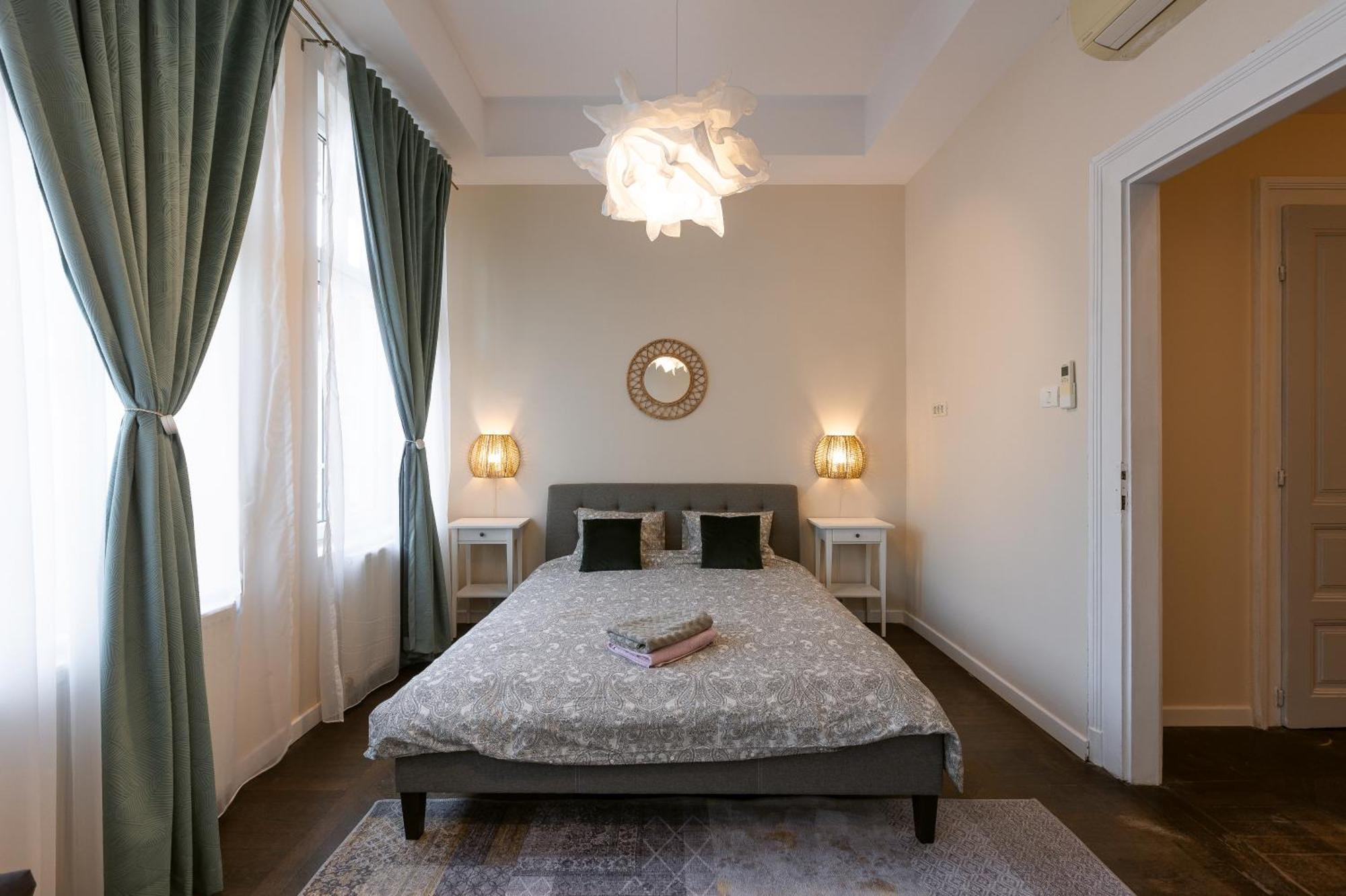 Central Charm - 2Br Apartment Timisoara Exterior photo